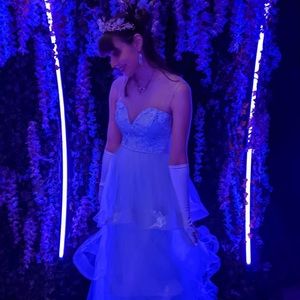 Meet your Posher, Anna